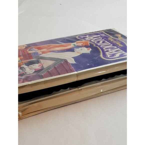 The Aristocats VHS Tape - Walt Disney Masterpiece Collection - Picture 7 of 7